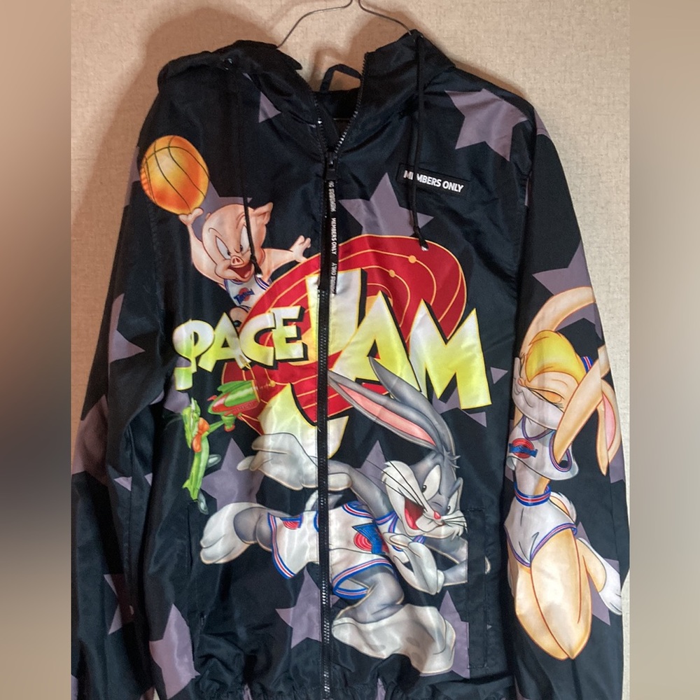 Space Jam windbreaker jacket. Members Only brand. Size:M
